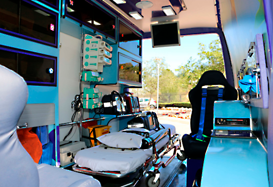 Transport ambulanță rutieră